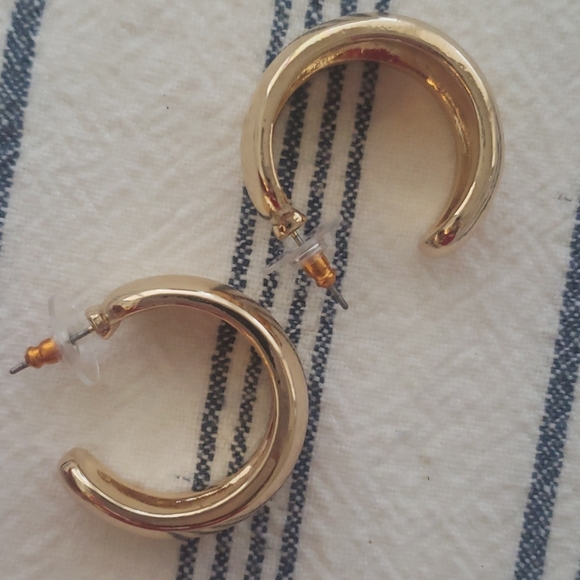 💛 Thick chunky gold 30mm hoop earrings - Picture 2 of 4